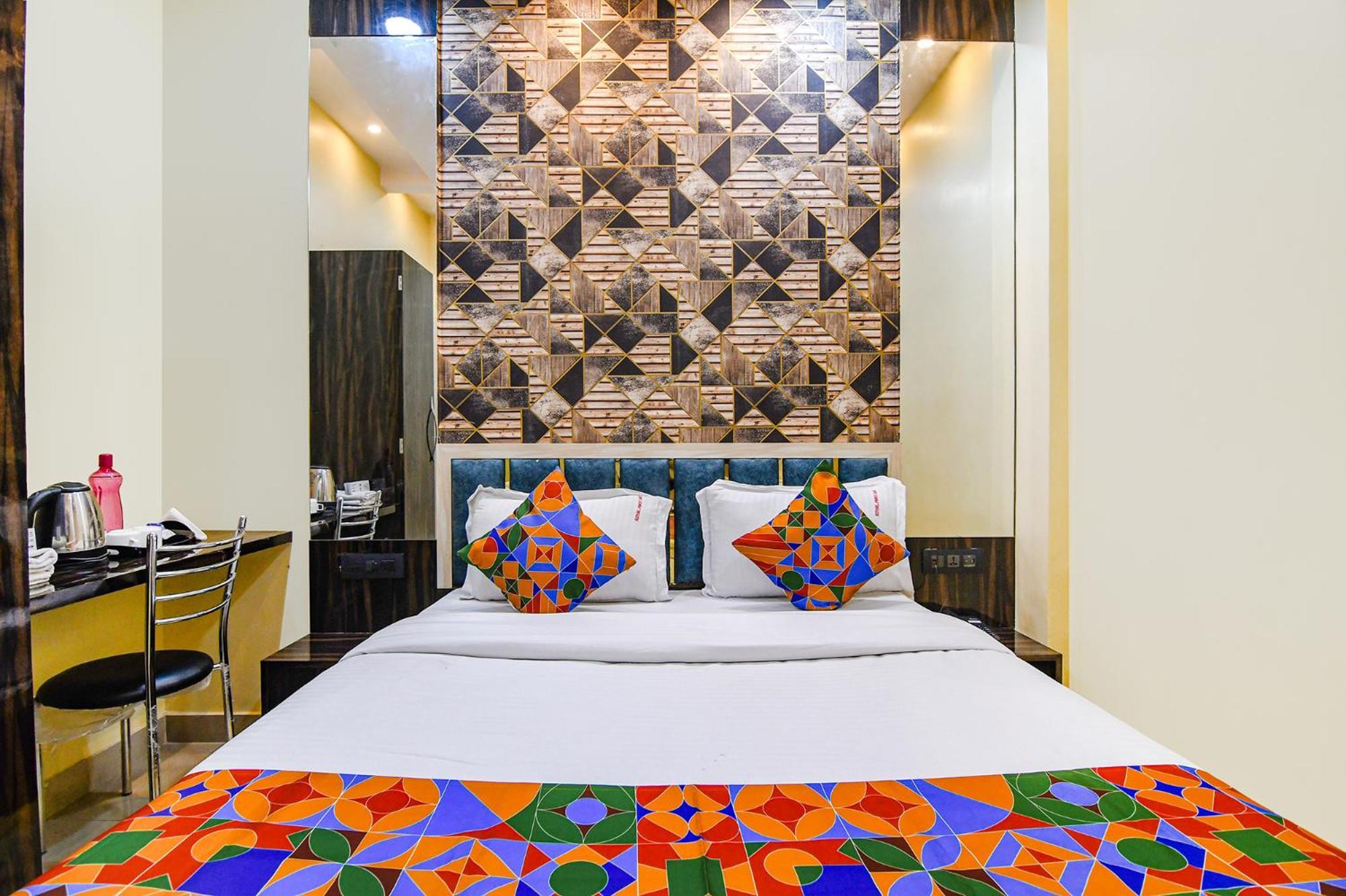 Fabhotel Royal Park Inn - Nr Eden Garden Stadium Kolkata Exterior photo