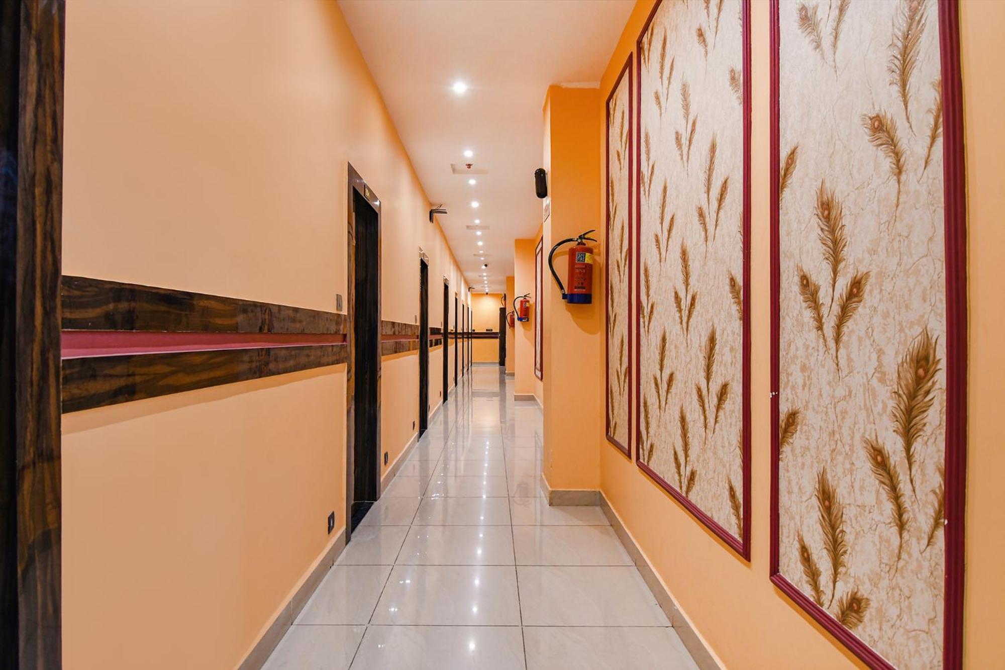 Fabhotel Royal Park Inn - Nr Eden Garden Stadium Kolkata Exterior photo